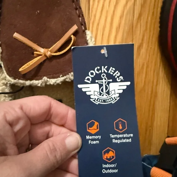 Dockers Brown and Cream Suede Slippers with Plush Lining - Picture 3 of 5